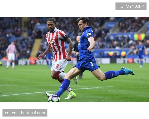 莱斯特城后卫法斯因战术犯规领到本月个人第三张黄牌